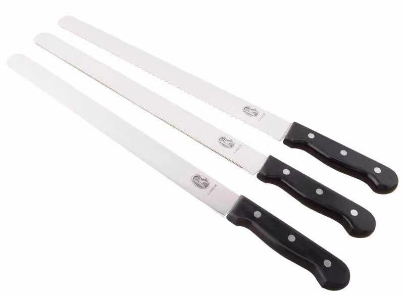 Stainless steel serrated cake knife
